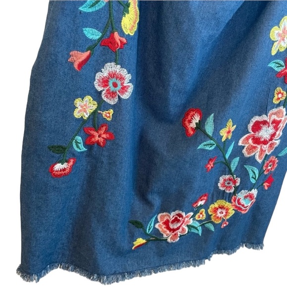 Jealous Tomato Floral Embroidered Denim Off the Shoulder Dress Size Small - Picture 4 of 8